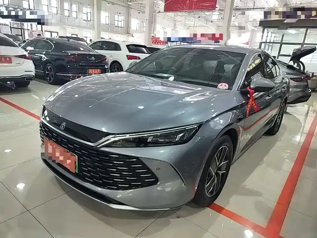 2025 BYD Qin
