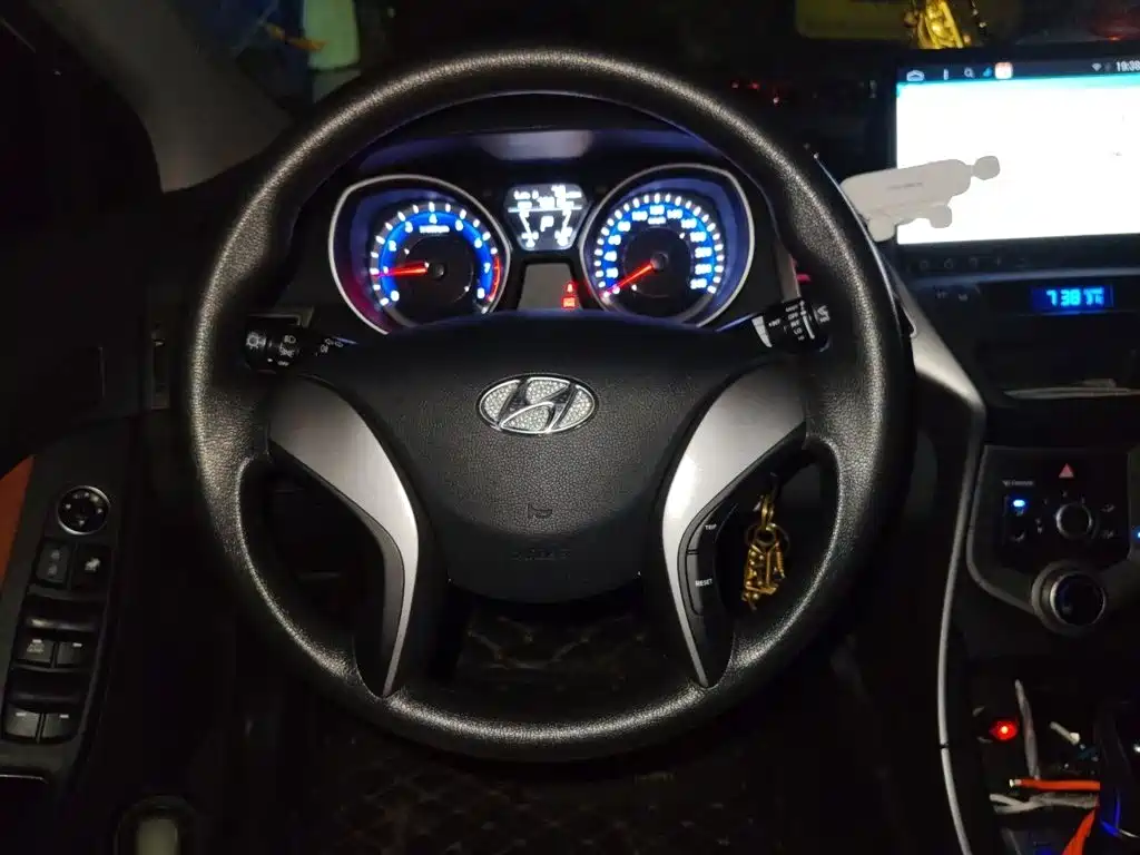 Hyundai Elantra Langdong — миниатюра 6