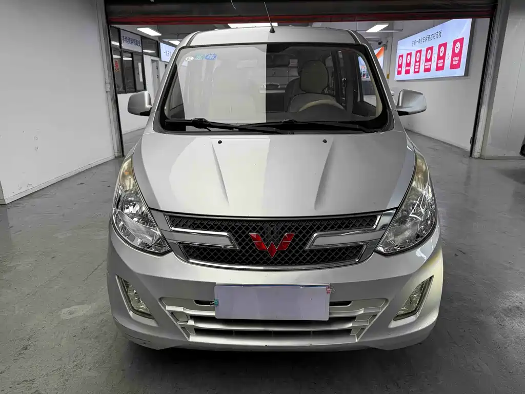 Wuling Rongguang V — миниатюра 2