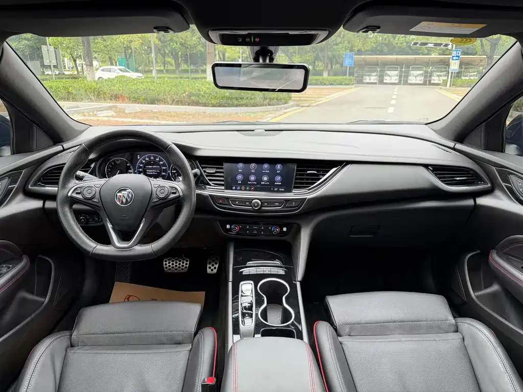 Buick Regal — миниатюра 10