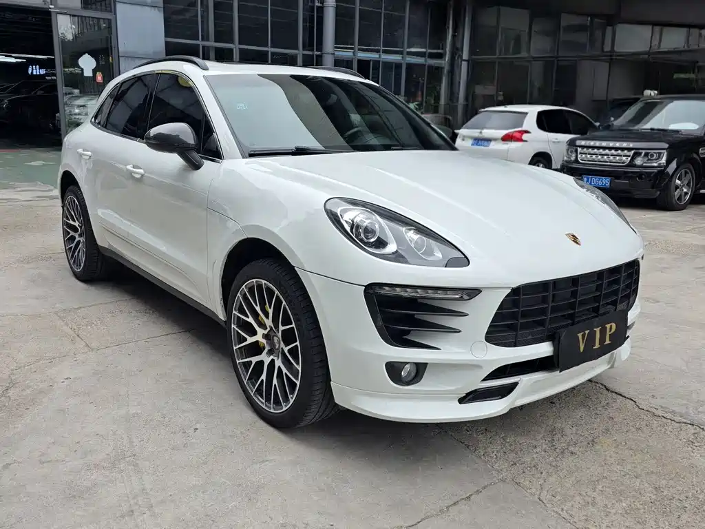 Porsche Macan — миниатюра 3