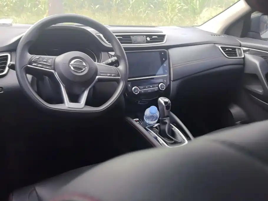 Nissan Qashqai — миниатюра 12