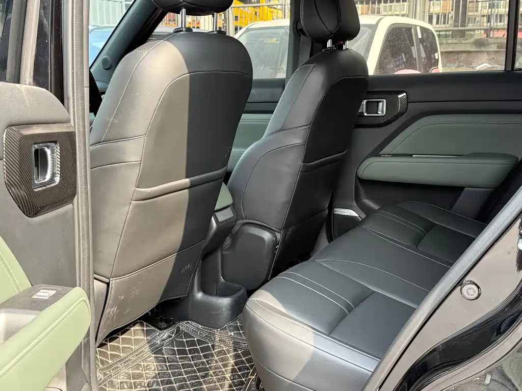 BAOJUN YUE ALSO PLUS