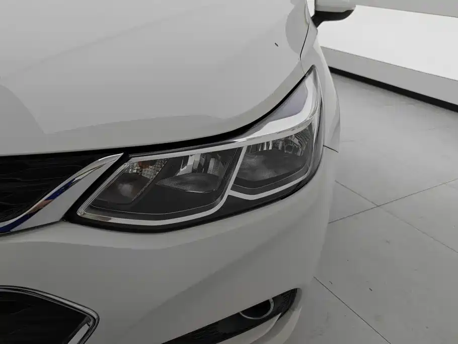 Chevrolet Cruze — миниатюра 5