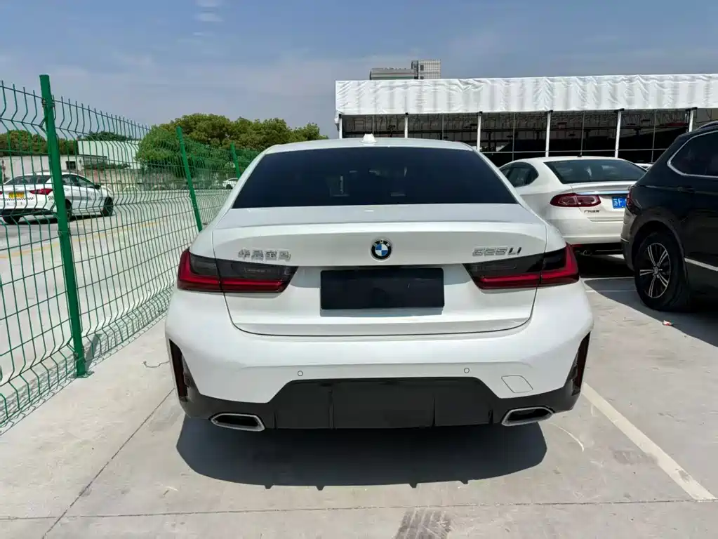 BMW 3 Series — миниатюра 8