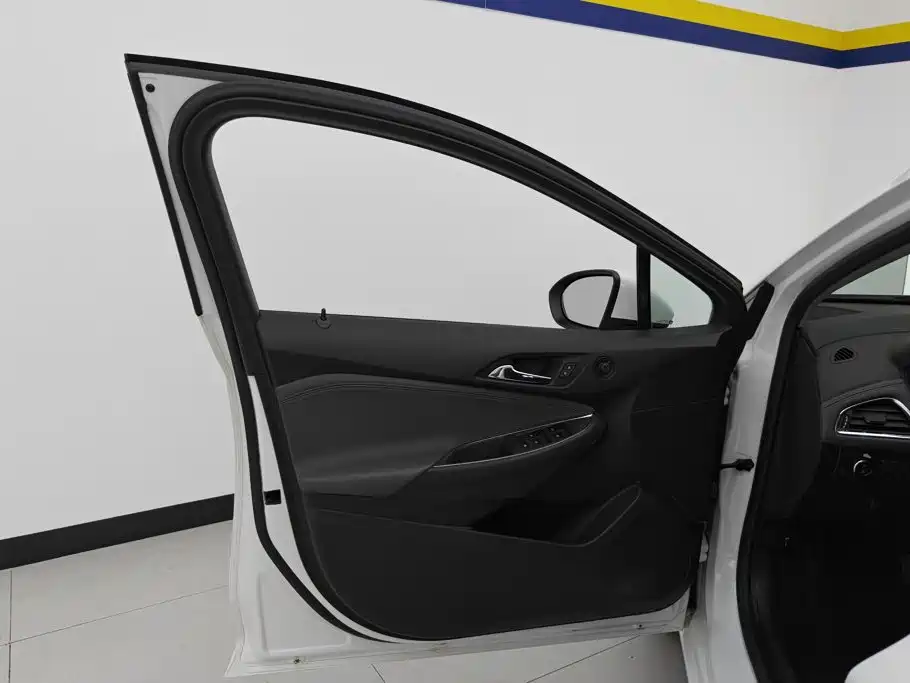 Chevrolet Cruze — миниатюра 7