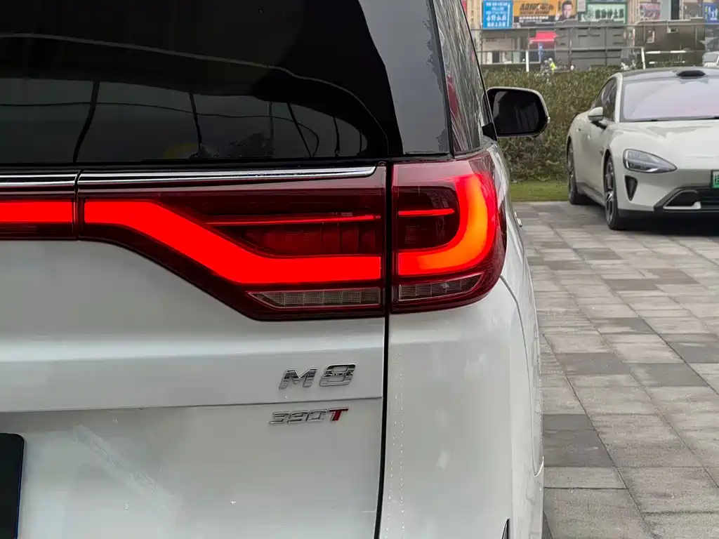 GAC TRUMPCHI M8