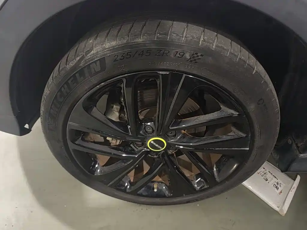Roewe RX5 New Energy — миниатюра 23