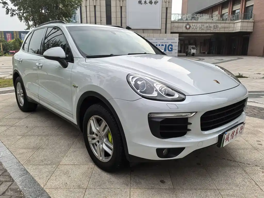 PORSCHE CAYENNE NEW ENERGY