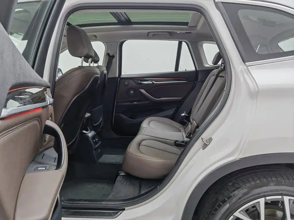 BMW X1 — миниатюра 15