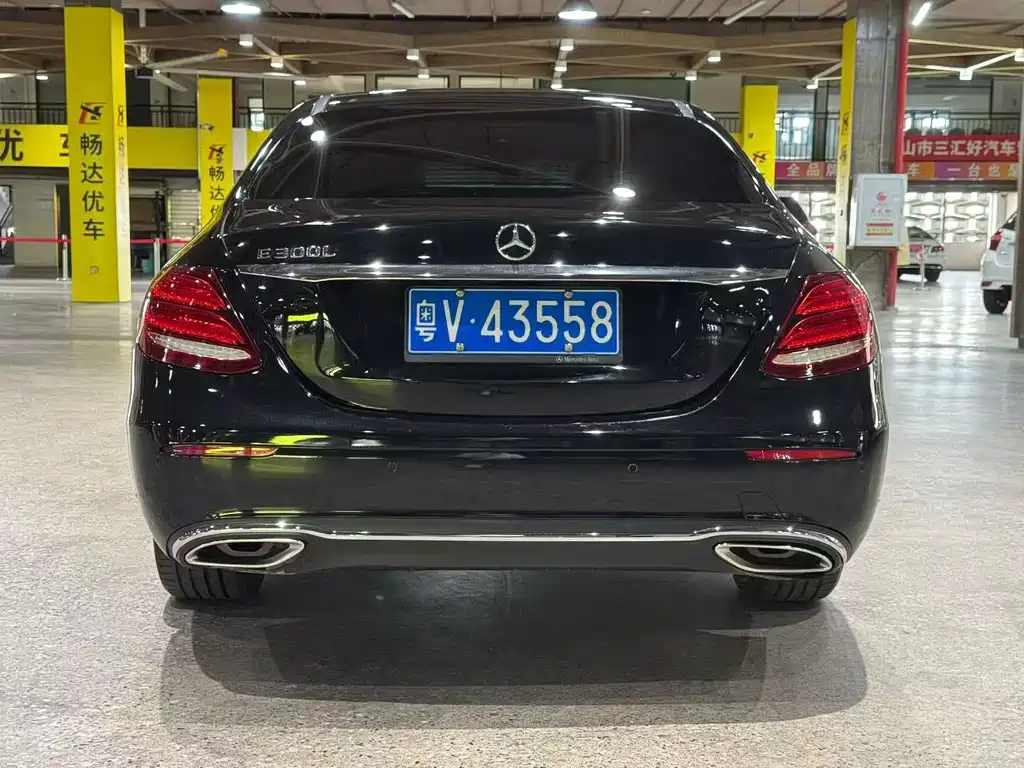 Mercedes-Benz E-Class — миниатюра 7