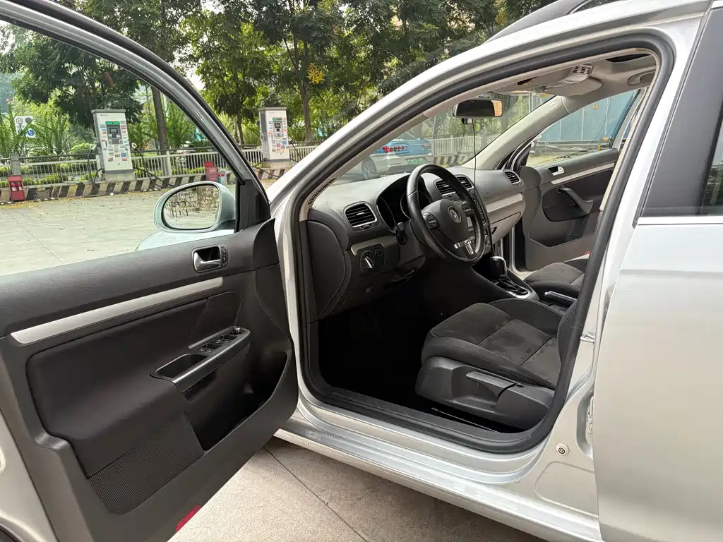 Volkswagen Golf (Import) — миниатюра 9