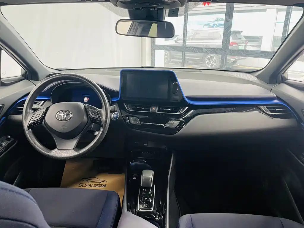 TOYOTA C HR EV