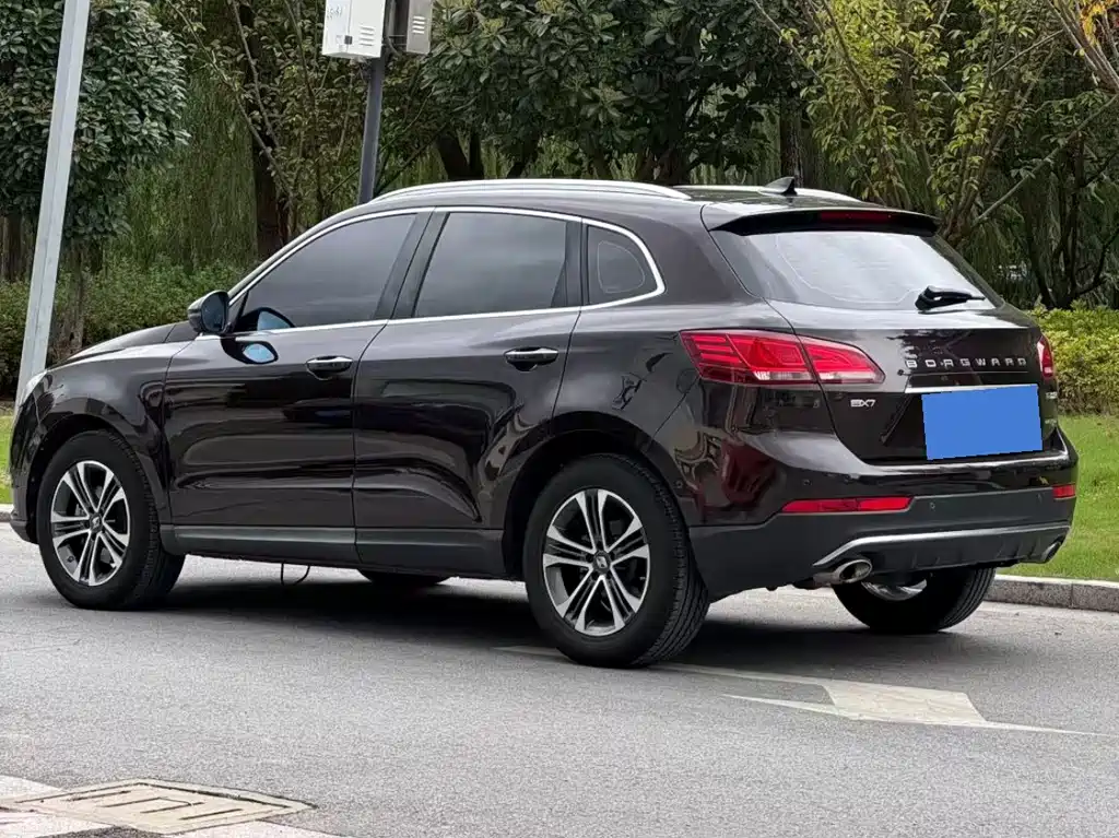 Borgward BX7 — миниатюра 5