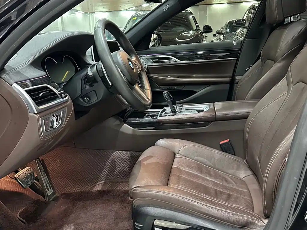 BMW 7 SERIES