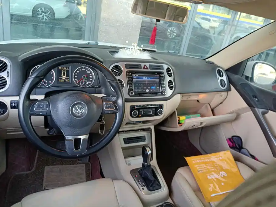 Volkswagen Tiguan — миниатюра 12