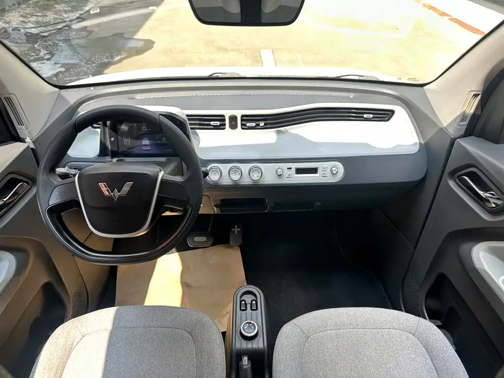Wuling MINIEV — миниатюра 19