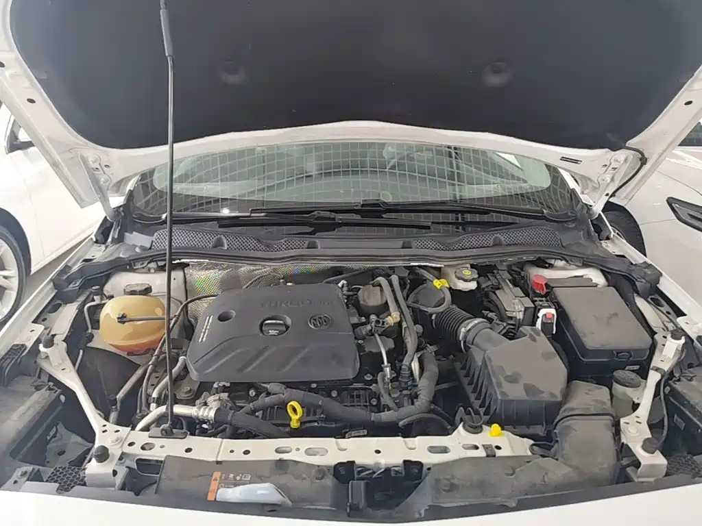 Buick Verano — миниатюра 20