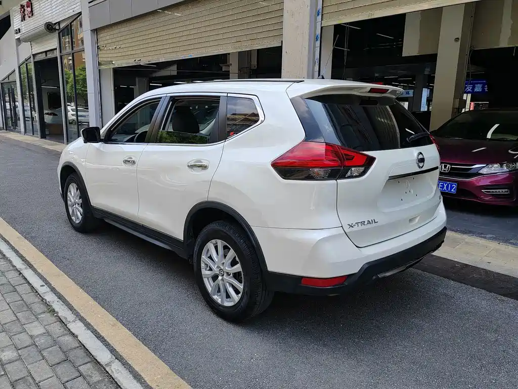 Nissan X-Trail — миниатюра 3
