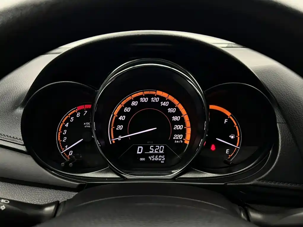 Toyota Yaris L — миниатюра 11
