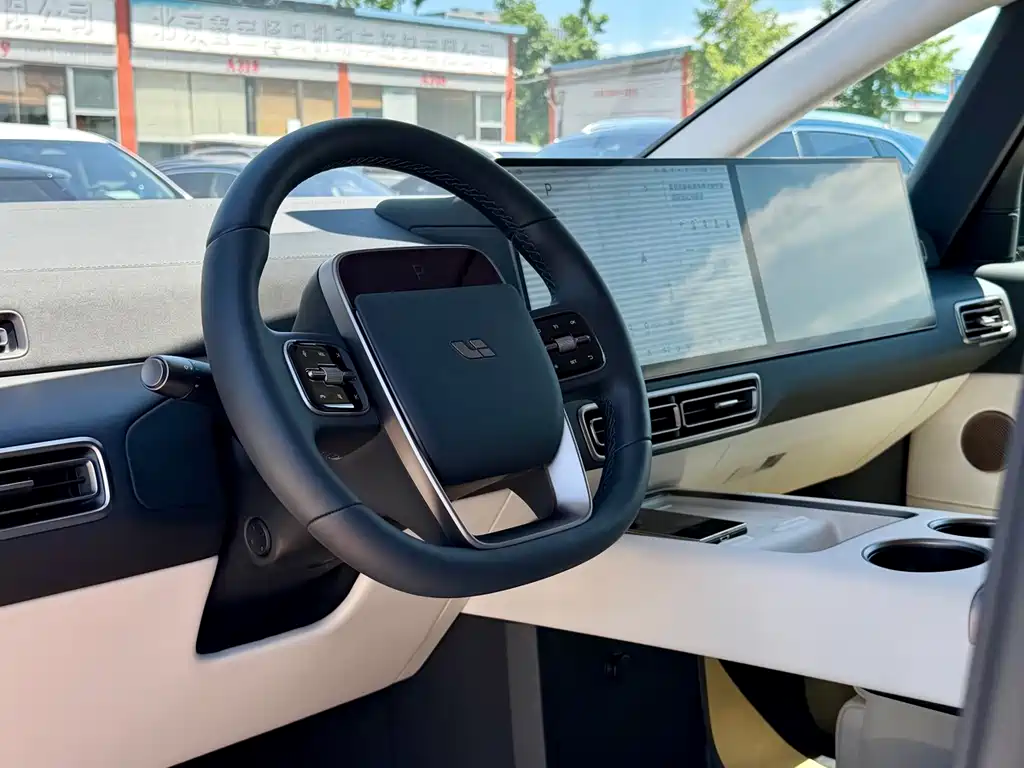 Li Auto MEGA 2025 Home