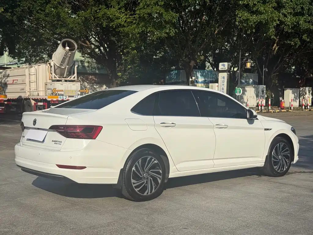 Volkswagen Sagitar — миниатюра 18