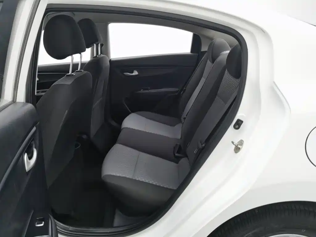 Kia K2 — миниатюра 15