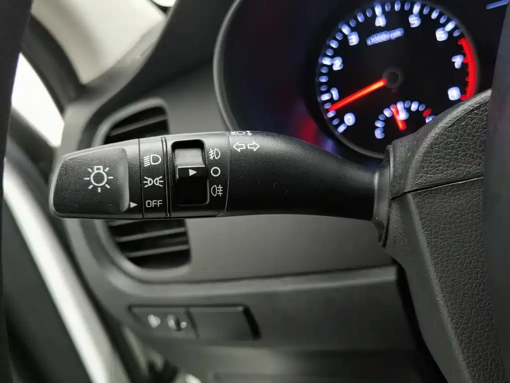 Kia K2 — миниатюра 21