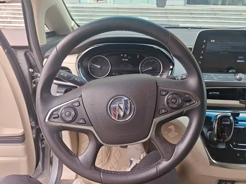Buick GL8 — миниатюра 11