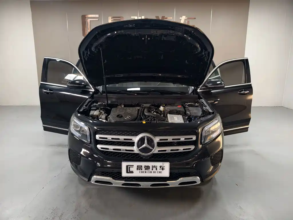 Mercedes-Benz GLB — миниатюра 8