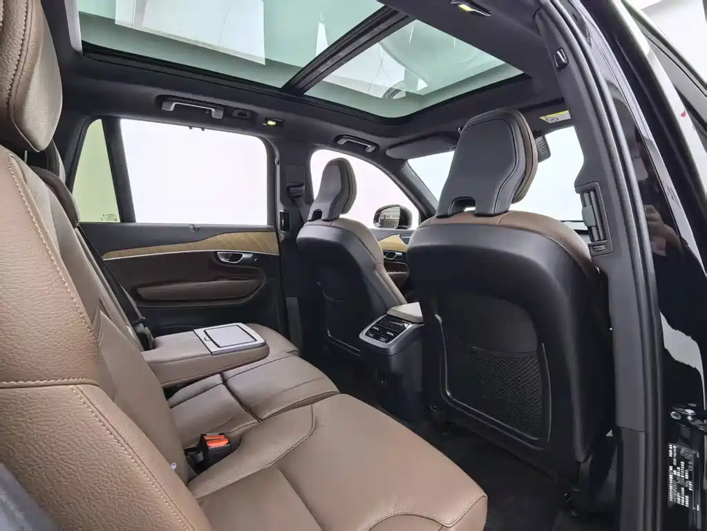 Volvo XC90 — миниатюра 10