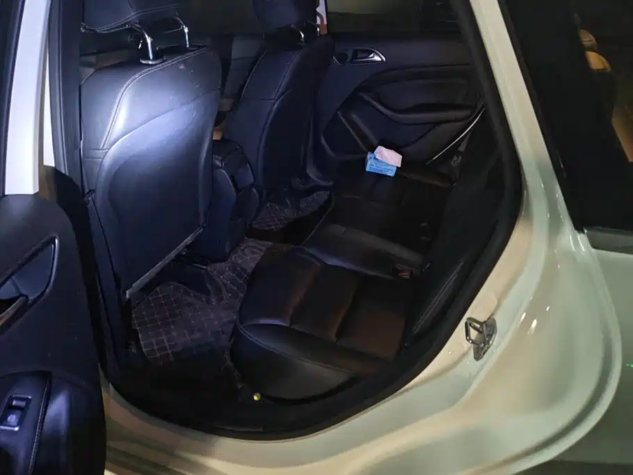 Mercedes-Benz B-Class — миниатюра 11