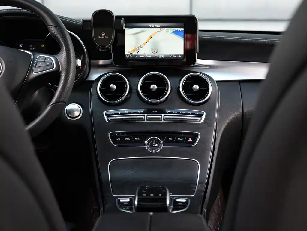 Mercedes-Benz C-Class — миниатюра 9