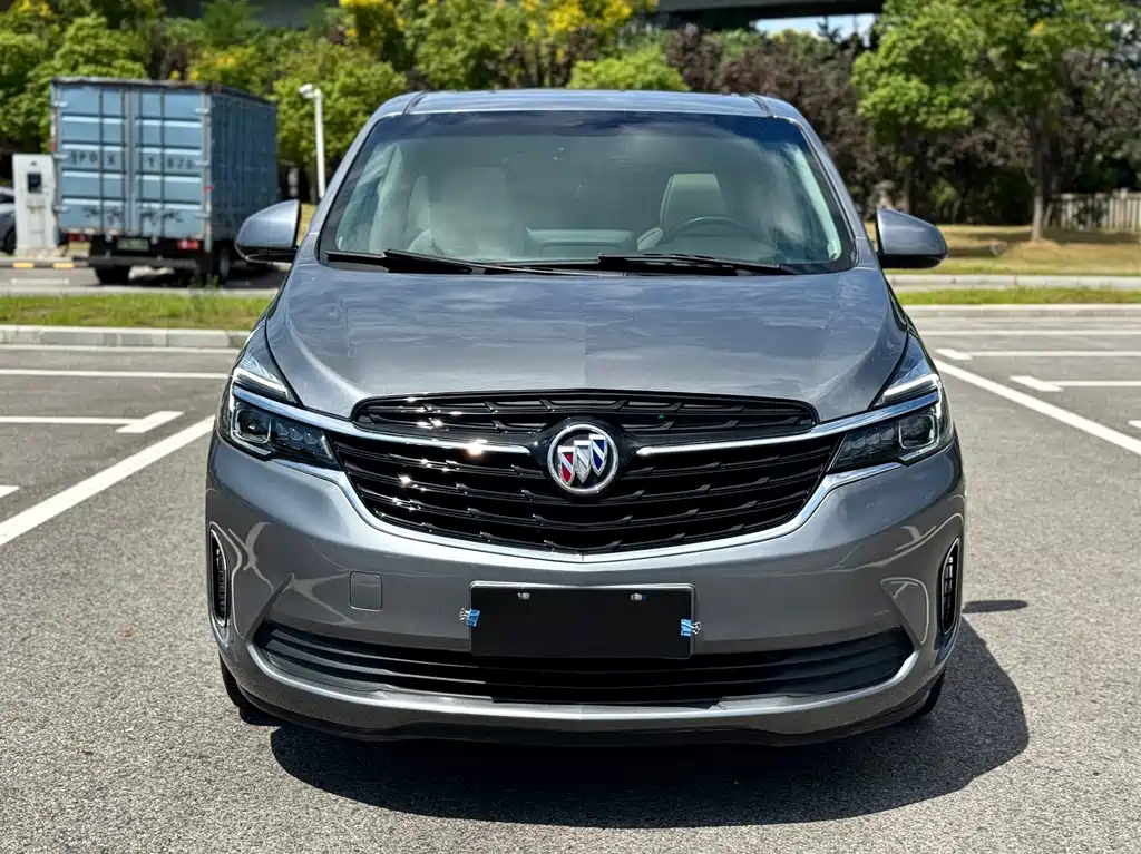 Buick GL8 — миниатюра 2