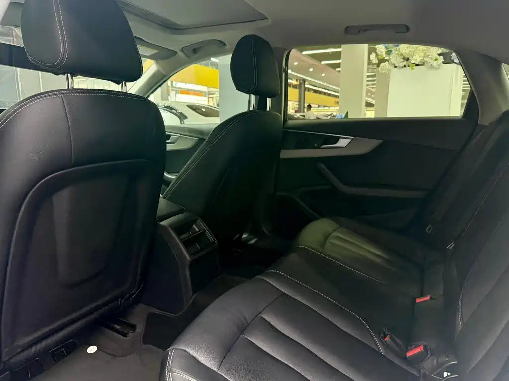 Audi A4L — миниатюра 11