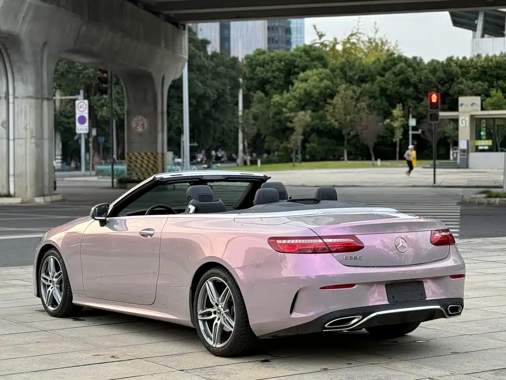 MERCEDES-BENZ E CLASS