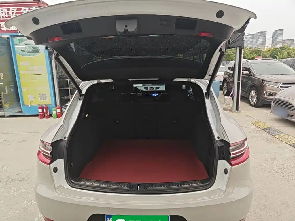 Porsche Macan — миниатюра 19