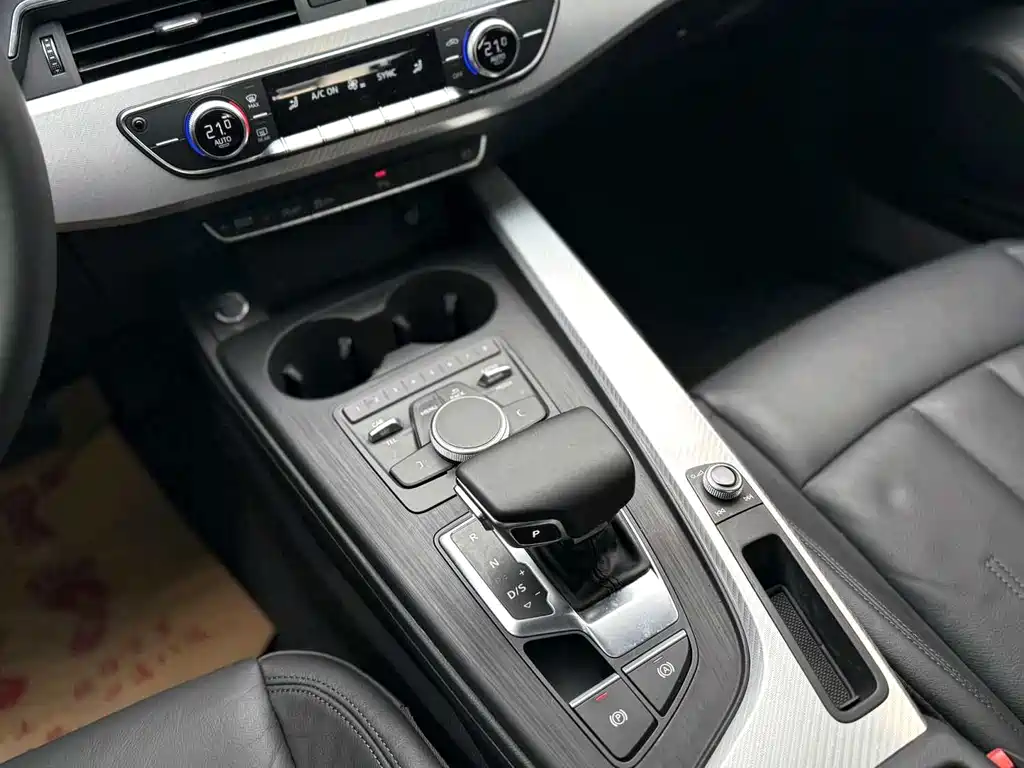 Audi A4L — миниатюра 4