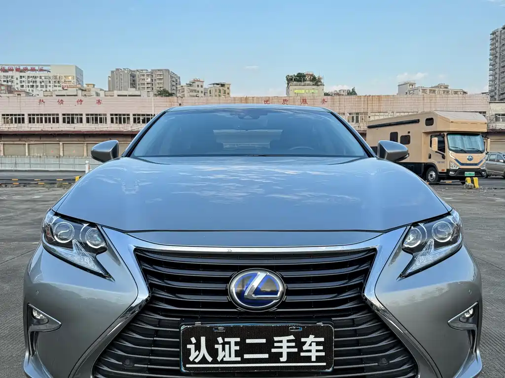 Lexus ES — миниатюра 2