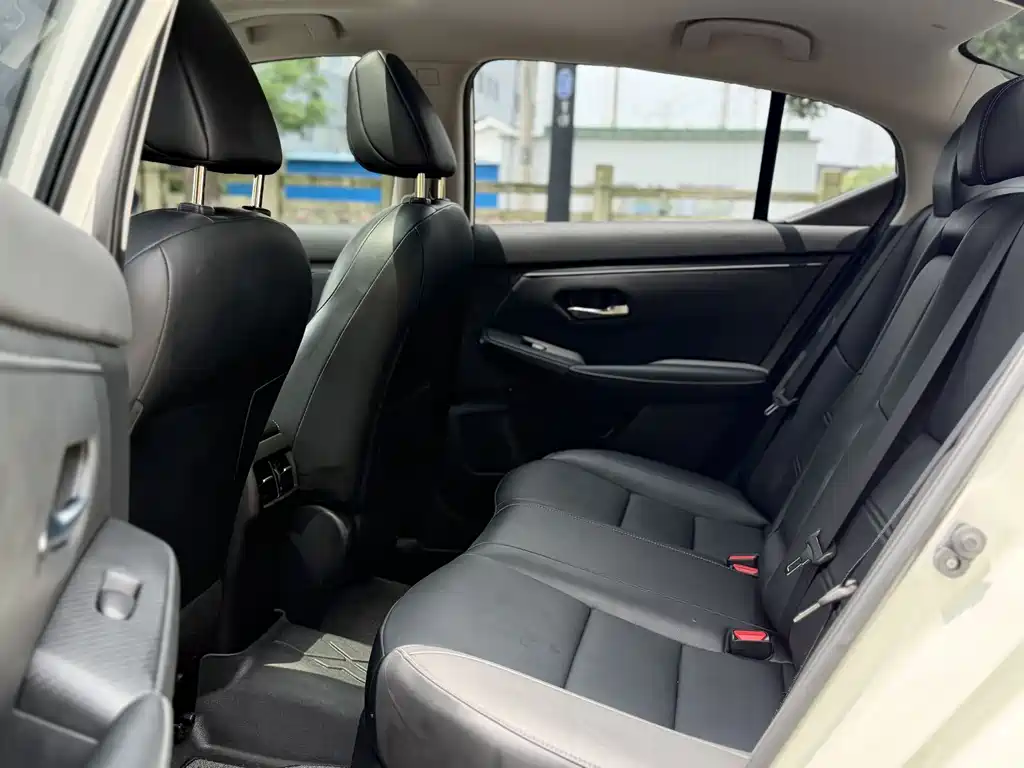 Nissan Sylphy 2021 1.6L XL CVT Enjoy