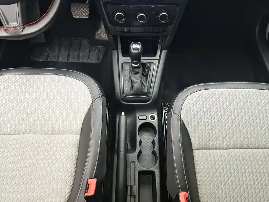 Skoda Yeti — миниатюра 16