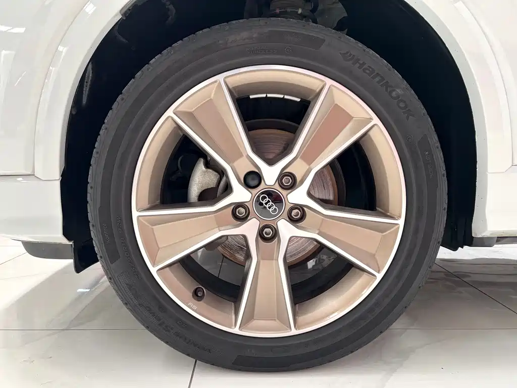 Audi Q2L — миниатюра 13