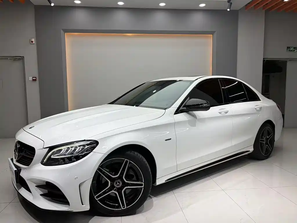 Mercedes-Benz C-Class 2021