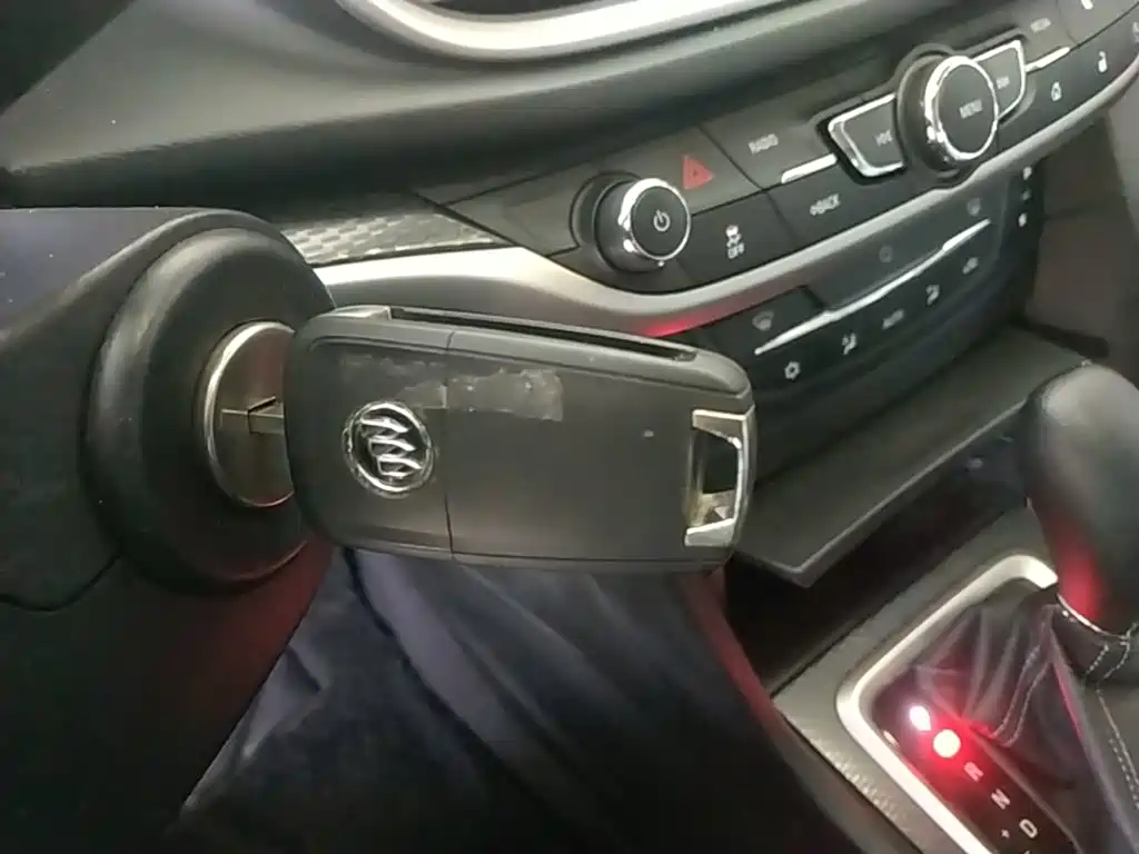 Buick Excelle — миниатюра 9