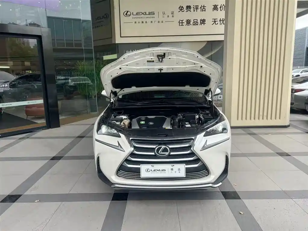 Lexus NX 2015 200