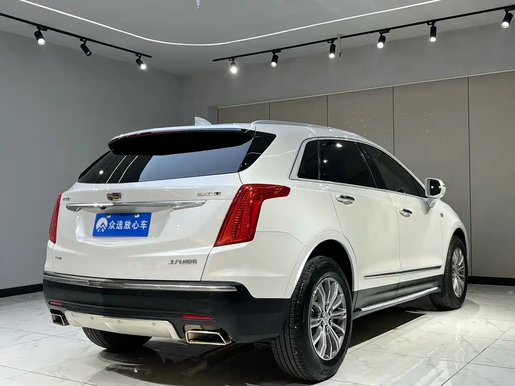 CADILLAC XT5
