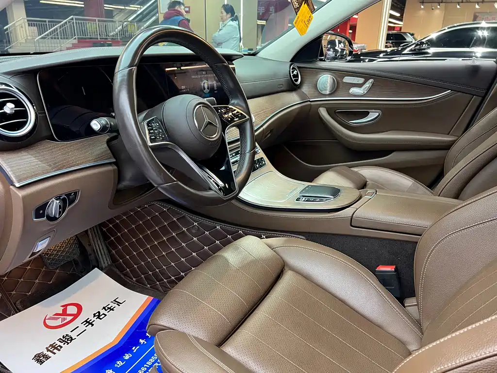 MERCEDES-BENZ E CLASS