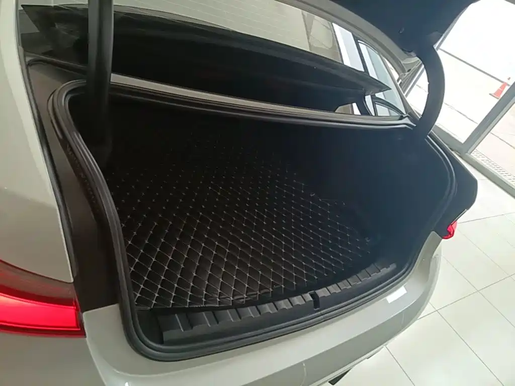 BMW 3 Series — миниатюра 19