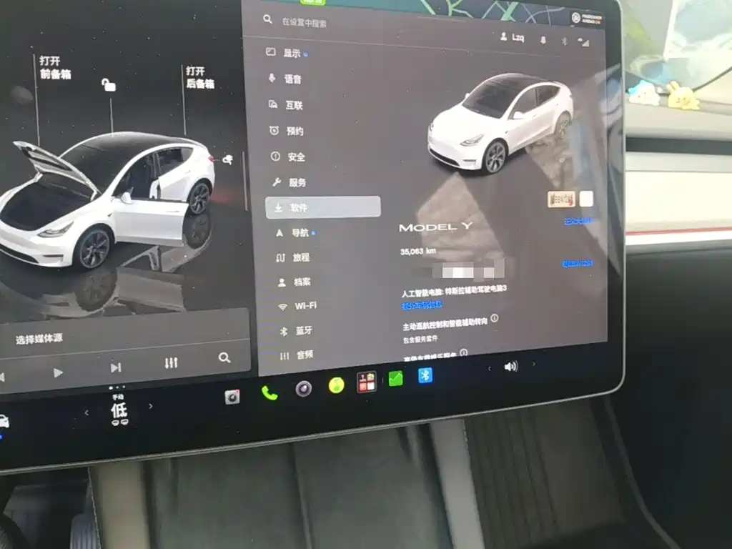 Tesla Model Y — миниатюра 12