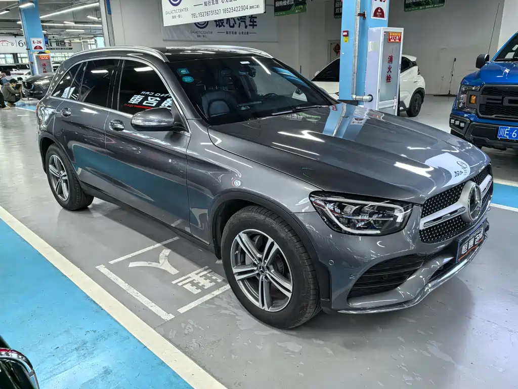 MERCEDES-BENZ GLC